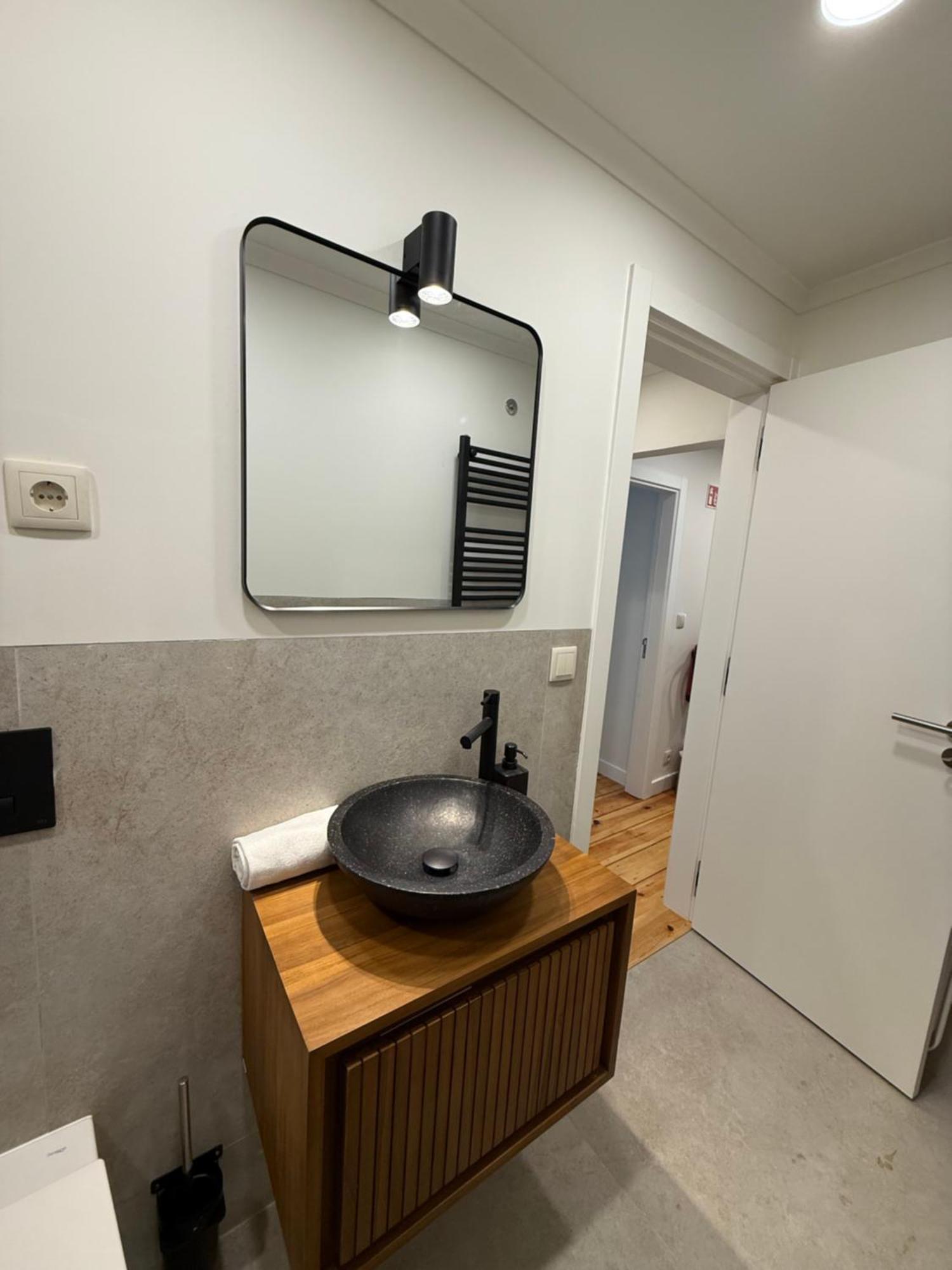 C1 Remodeld Beautiful Charming 2Br Apartment - Bairro Alto Lissabon Buitenkant foto